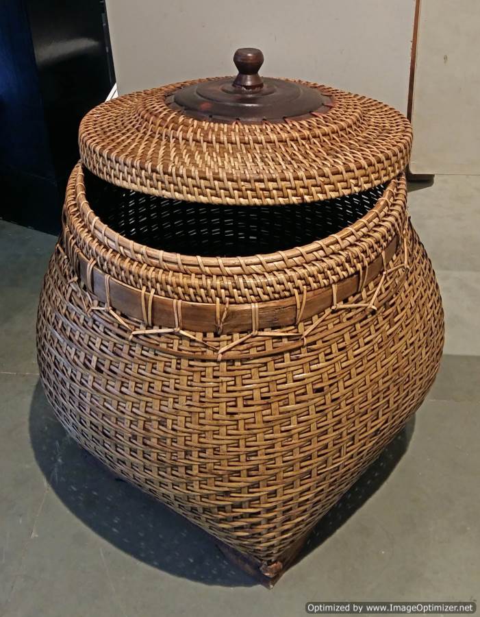 Cane Wicker basket with lid